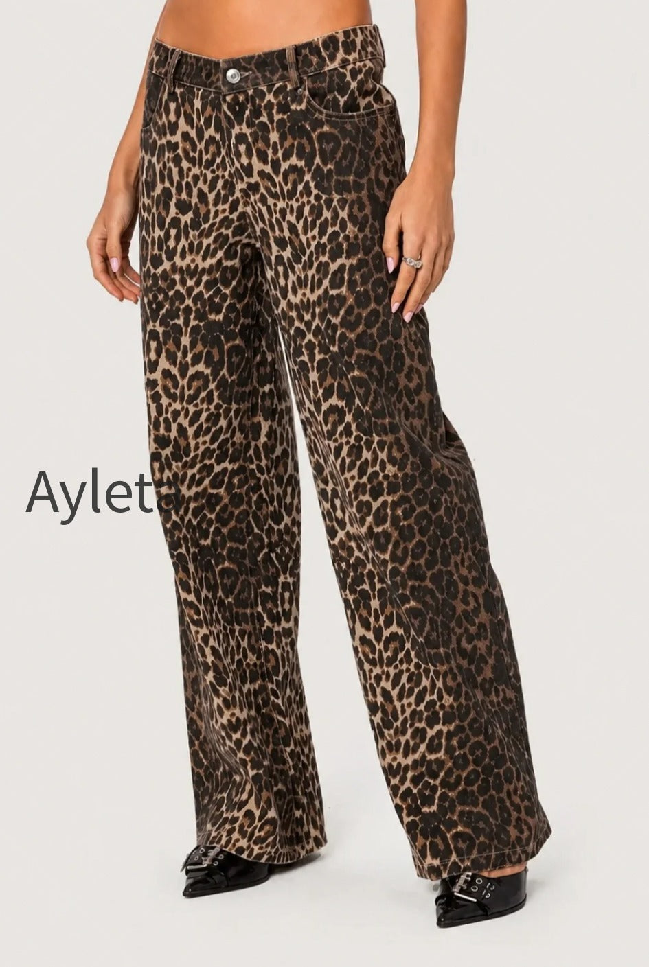 leopard-print-straight-leg-jeans