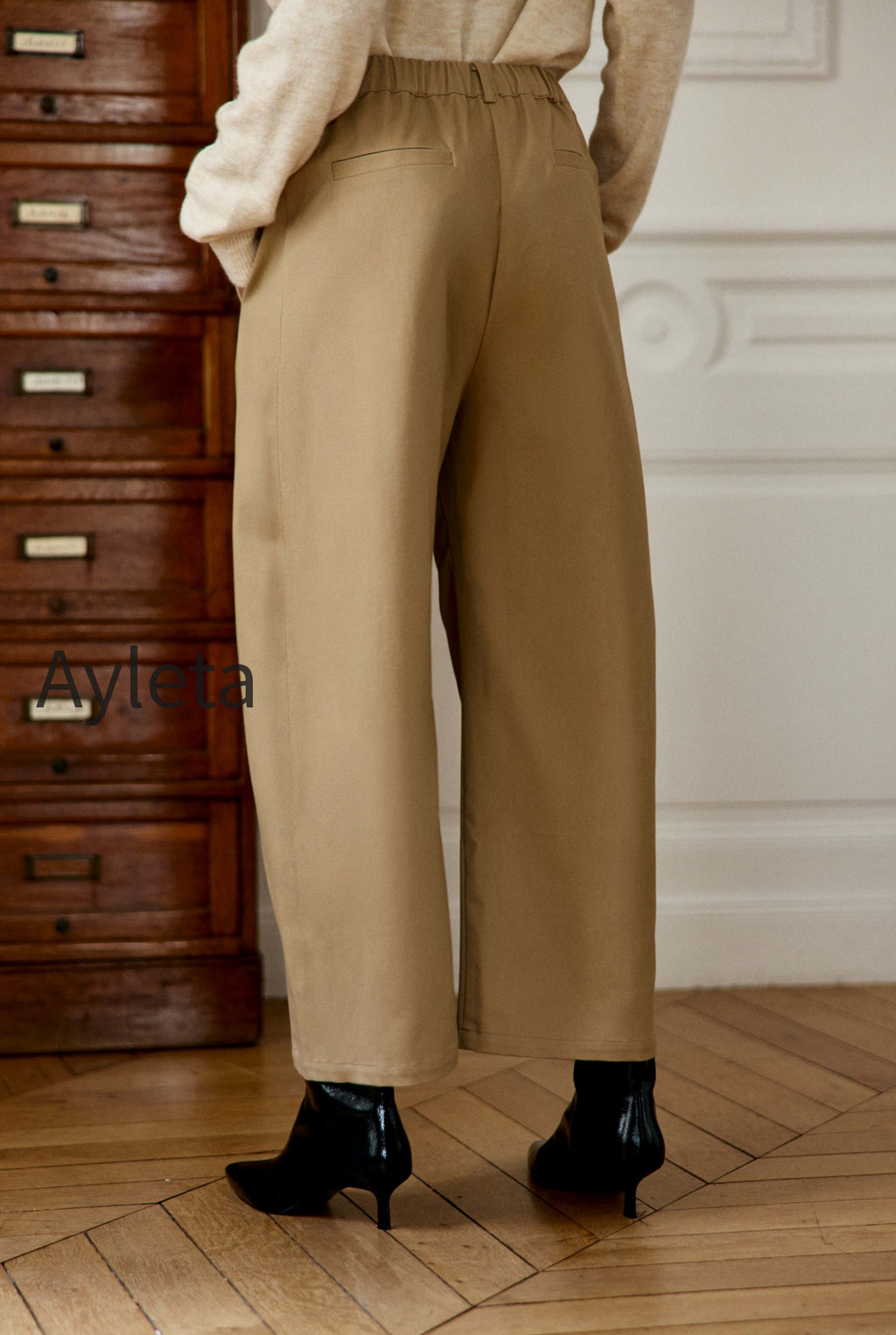pantalon-barrel-beige-parrel